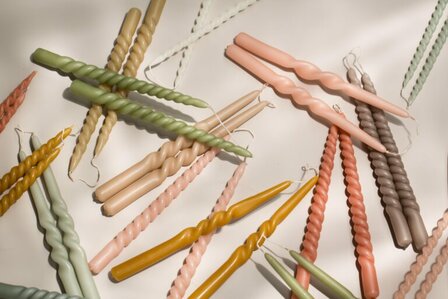 distelroos-Rustik-Lys-Dinerkaars-Swirl-Pebble-Dusty-green