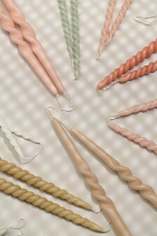 distelroos-Rustik-Lys-Dinerkaars-Swirl-Pebble-Dusty-green