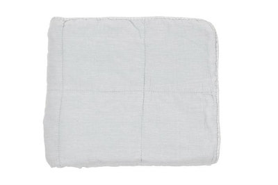 MrsBloom - Quilted throw Charlotte light blue