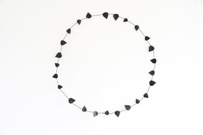 Jurianne Matter - Theedoek Rosary Vine