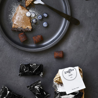 Nicolas Vahé - Chocolate truffles with liquorice